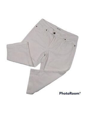 Lee Just Below The Waisted White Five Pocket Straight Leg Jean Capris